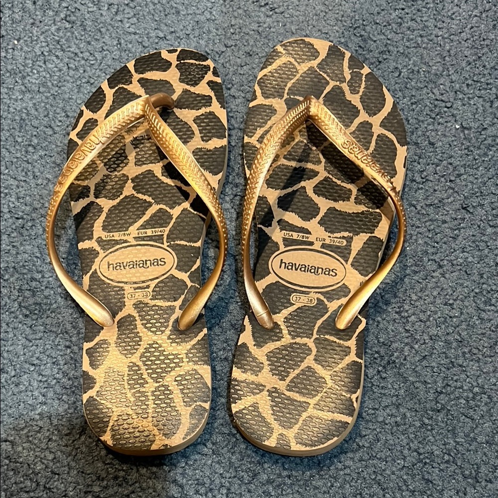 Havaianas Leopard Print Flip Flops - Black and Tan